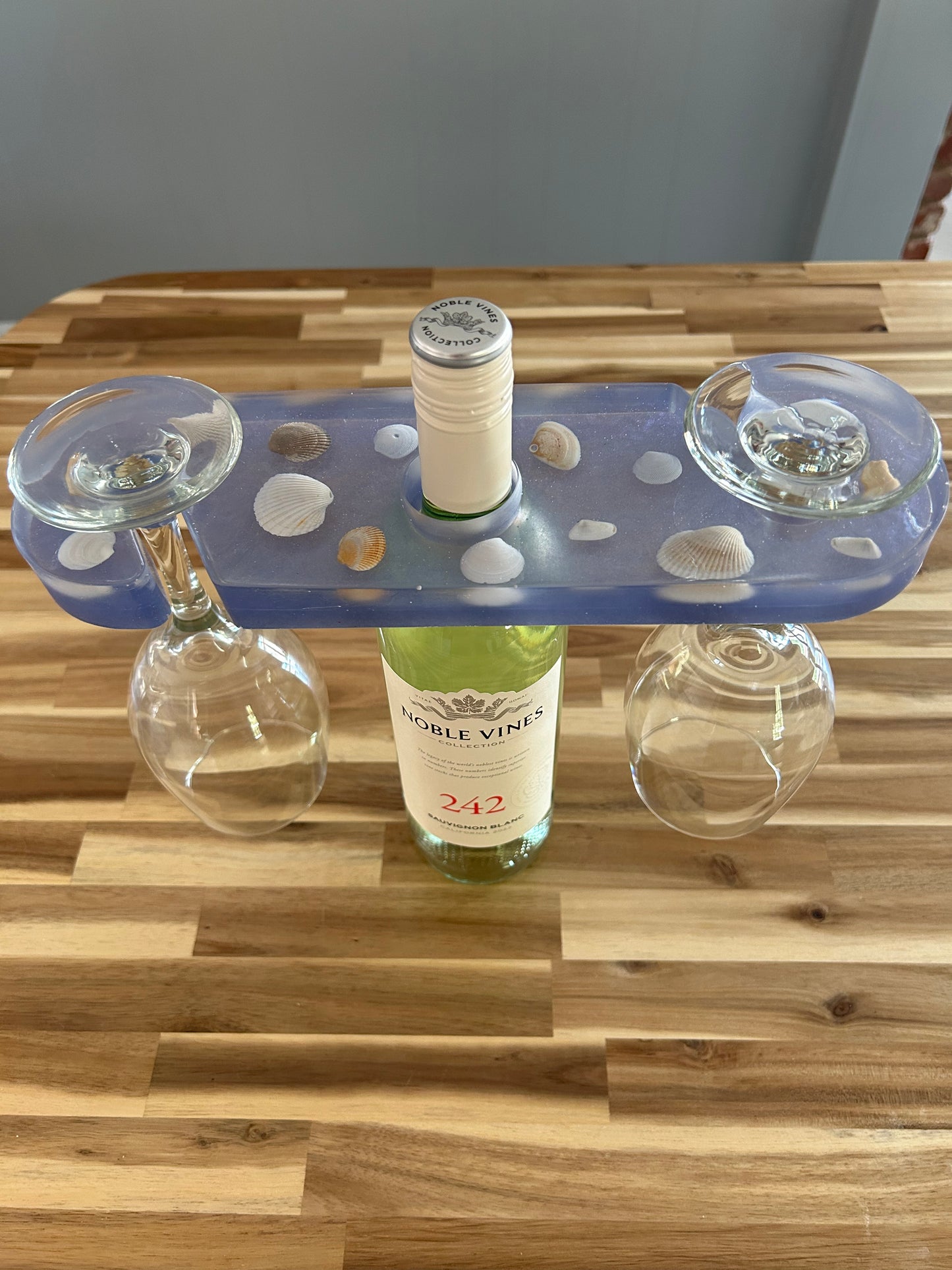 Seashell wine caddy